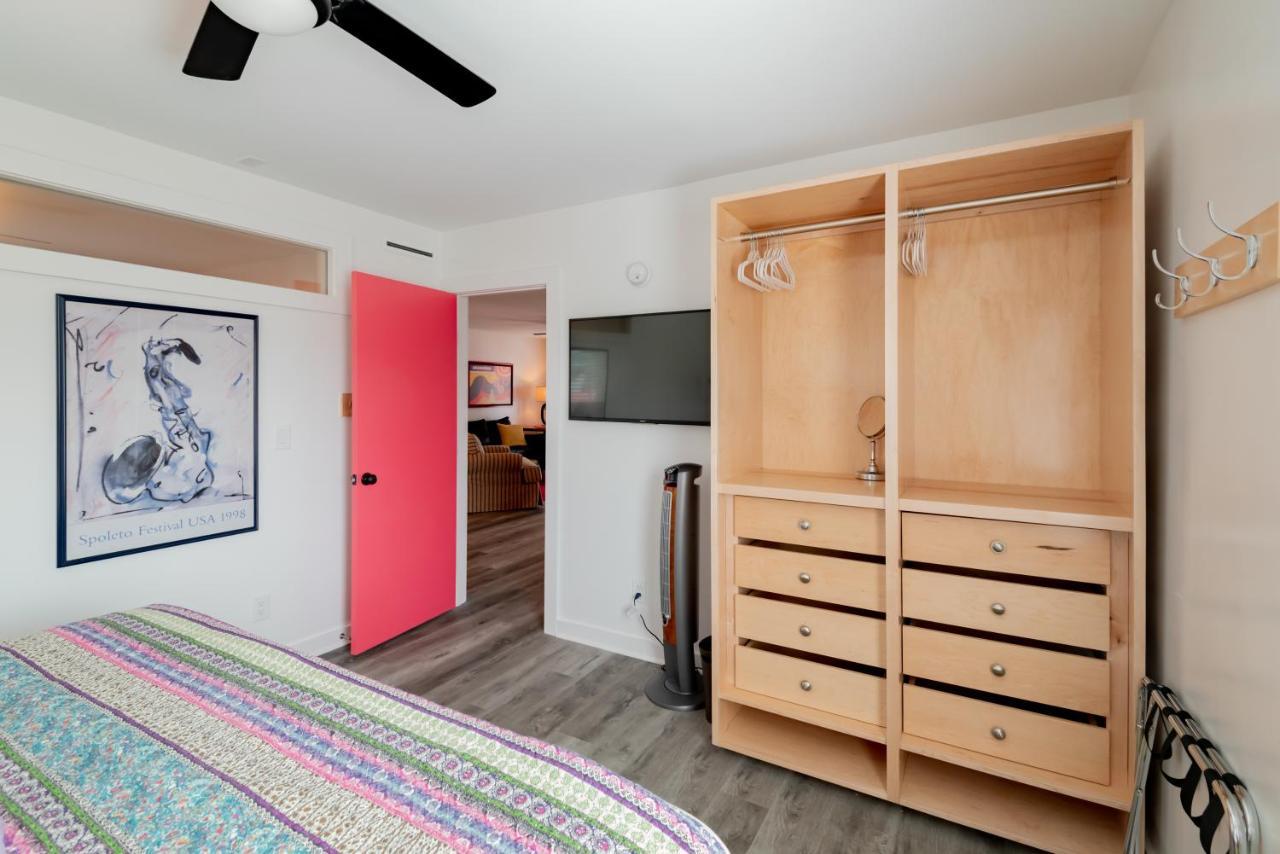 Folly Vacation Perfect Purple Palace Apt A Folly Beach Εξωτερικό φωτογραφία